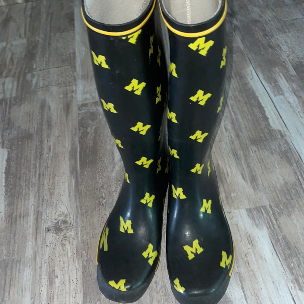 MICHIGAN RAIN BOOTS